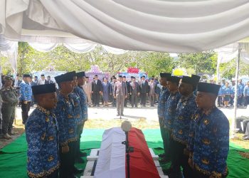 Pemprov Berikan Penghormatan Terakhir untuk Mantan Sekda Papua Barat di TMP Sanggeng
