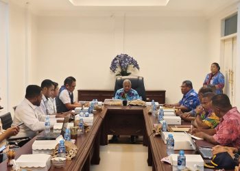 Gubernur Mandacan Pimpin Rapat Percepatan Pembangunan Gedung DPR dan MRP di Susweni