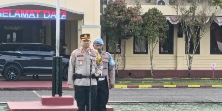 Kapolres Teluk Bintuni Berikan Lima Arahan Penting di Apel Perdana