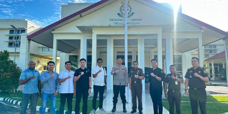 Perkuat Sinergi, Kapolres Teluk Bintuni Silaturahmi ke Kejari