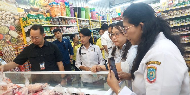Kontrol Perkembangan Harga, Bank Indonesia dan TPID Papua Barat Daya Sidak Pasar dan Distributor