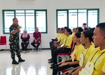 Dandim 1801 Manokwari Berikan Materi Bela Negara di Hadapan Peserta PKKMB