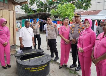 Polresta Manokwari Hadirkan Bantuan Sumur Bor untuk Warga Fanindi Pantai