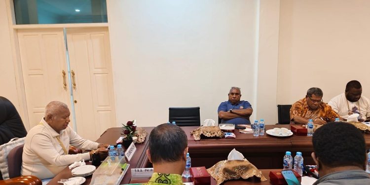 APBD Papua Barat Tak Mampu Memenuhi Tuntutan PAL-KOAP