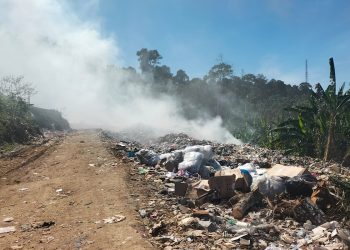 Warga Sowi Keluhkan Kepulan Asap dari Pembakaran di TPA Sampah
