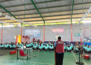 Satresnarkoba Polres Teluk Bintuni Edukasi Mahasiswa Baru ITB Bahaya Narkoba dan Kekerasan