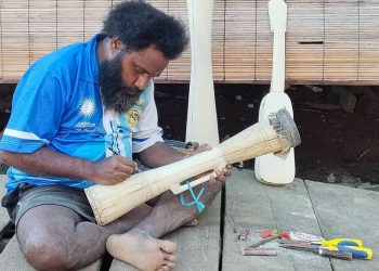 Anggota DPRK Teluk Bintuni Roy Masyewi: Lestarikan Budaya Lewat Tifa dan Kerajinan, Sekaligus Buka Peluang Ekonomi