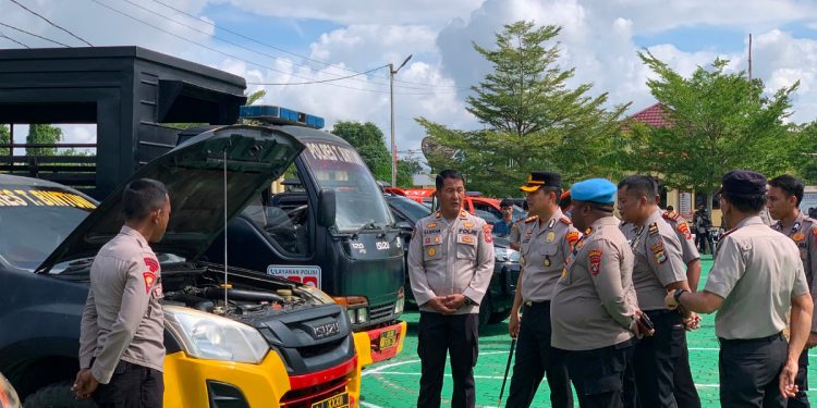 Pastikan Kesiapan Layanan, Kapolres Teluk Bintuni Cek Langsung Kendaraan Dinas Operasional