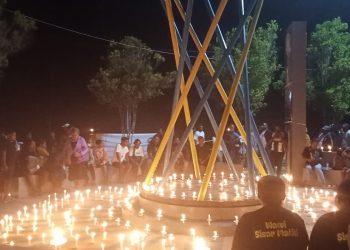 Seribu Lilin untuk Yanto Idoorway, Keluarga dan Masyarakat Tuntut Kepastian Kebenaran