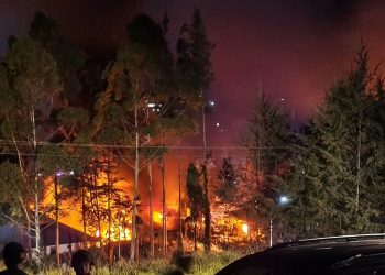 Sejumlah Kantor Pemerintah Kabupaten Puncak Dibakar Massa Saat Penyaluran Dana Desa
