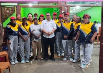Pasukan Dapodik Tampil Semangat, Gerak Jalan HUT RI Ke-81 Diikuti 52 Regu Se-Teluk Bintuni