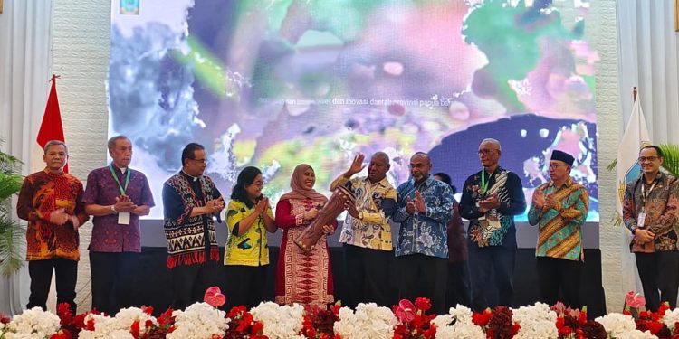 Luncurkan Chapter IRI Papua Barat, Gubernur Mandacan: Jaga Hutan dan Manfaatkan Secara Bijaksana