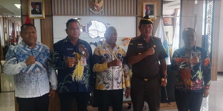 Kajati Papua Barat Tegaskan Dukungan Terhadap Program Gubernur
