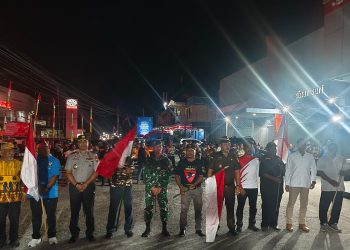 Renungan Malam HUT ke-81 RI, KNPI Papua Barat Kibarkan 1.000 Bendera Merah Putih