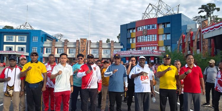 Jalan Santai HUT Kemerdekaan RI Ke-81, Bupati Bernard sebut Jaga Mansel sebagai Rumah Kaki Seribu