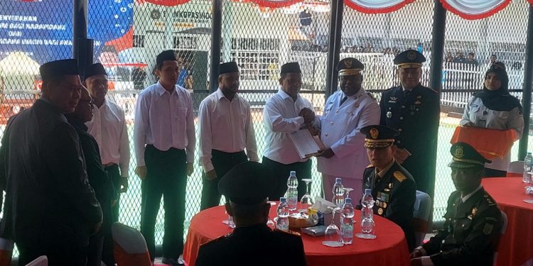 Gubernur Papua Barat Daya Serahkan Remisi HUT ke-81 RI kepada 433 Warga Binaan Lapas Sorong