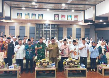 83 Jamaah Haji Kembali ke Manokwari, Wakil Bupati Mugiyono: Jadilah Teladan dan Tingkatkan Pelayanan Keagamaan
