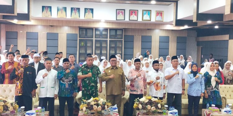 83 Jamaah Haji Kembali ke Manokwari, Wakil Bupati Mugiyono: Jadilah Teladan dan Tingkatkan Pelayanan Keagamaan