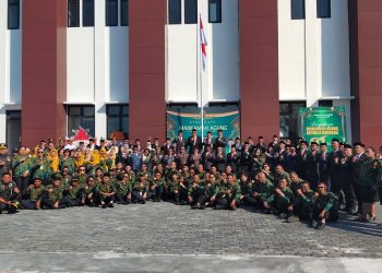 Peringati HUT ke-81 MARI, Peradilan Manokwari Gelar Upacara dan Salurkan Bingkisan Tali Kasih