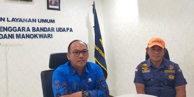 Jarak Pandang Pilot Terganggu Asap, UPBU Rendani Imbau Warga Hentikan Pembakaran Sampah