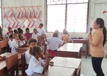 Musim Kemarau, Ketua DWP Dikbudpora Teluk Bintuni Ingatkan Siswa Agar Tidak Bermain Api Sembarangan