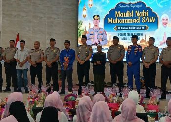 Peringati Maulid Nabi, Kapolres Teluk Bintuni Ajak Personel Teladani Akhlak Rasulullah