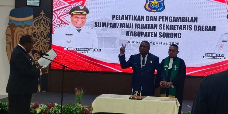 Nimrod Sesa Resmi Jabat Sekda, Bupati Sorong Tekankan: Kepentingan Masyarakat di Atas Segalanya