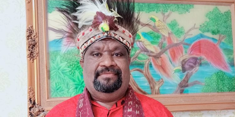 Ketua Dewan Adat Domberay: Jangan Main-Main dengan Keamanan Papua, Pimpinan Harus Konsisten