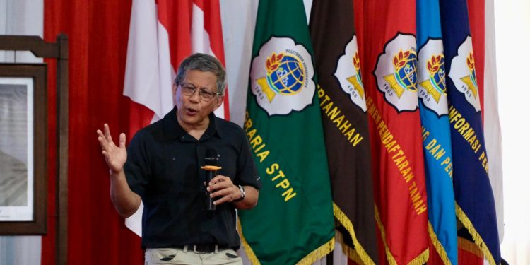 Tak Sekadar Ilmu Pertanahan, Rocky Gerung Nilai Taruna/i Politeknik Agraria STPN Belajar Banyak Disiplin Ilmu