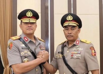 Sertijab Kapolda Papua Barat Daya: Audie Latuheru Serahkan Tongkat Komando kepada Hengki Haryadi