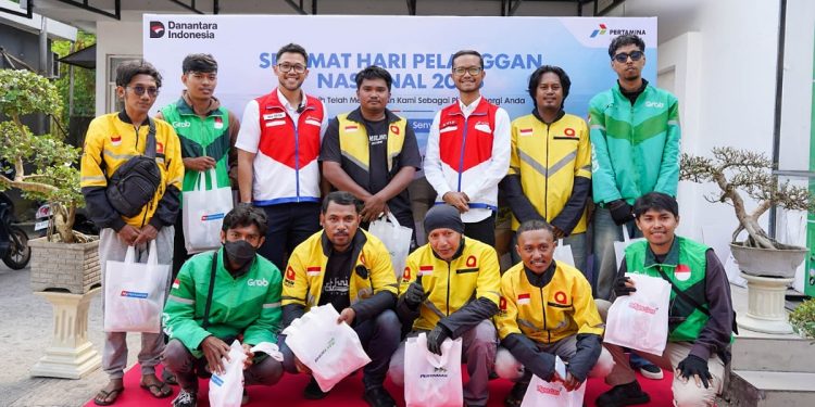 Lebih Dekat di Hari Pelanggan Nasional, Pertamina Patra Niaga Bagikan Semangat Senyum Pelanggan