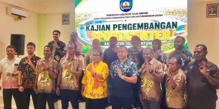 Bappeda Gelar FGD Pengembangan Sport Center Teluk Bintuni