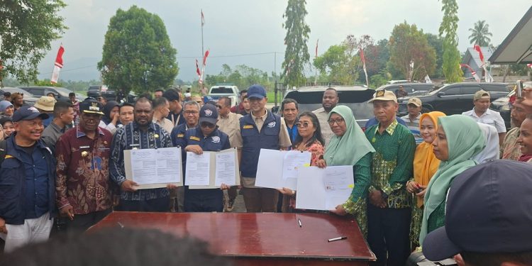 Kunker Perdana ke Mansel, Menteri Transmigrasi Tinjau Biogas dan Teken MoU Pengembangan Transmigrasi Lokal