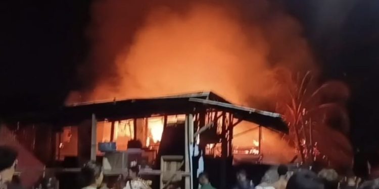 3 Rumah di Dekat Mako Brimob Manokwari Hangus Terbakar