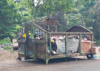 Bak Sampah Dalam Kondisi Bolong