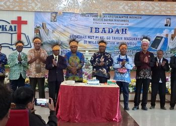 Rayakan HUT PI ke-68 di Pegaf, Umat GPKAI Lepas Tanah Adat untuk Pembangunan Situs Injil