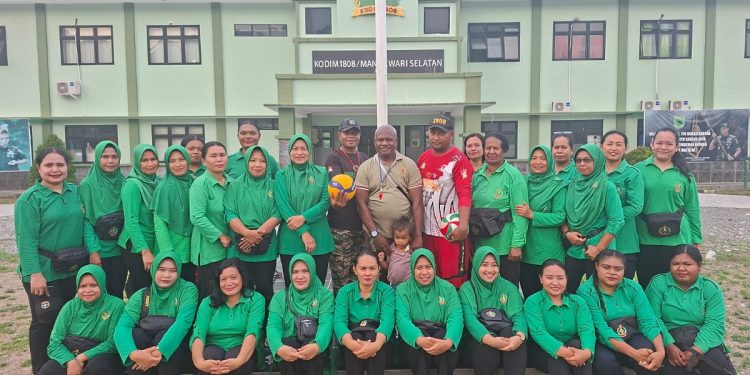 Lomba Voli Meriahkan HUT Ke-81 TNI di Lingkungan Kodim 1808/Mansel