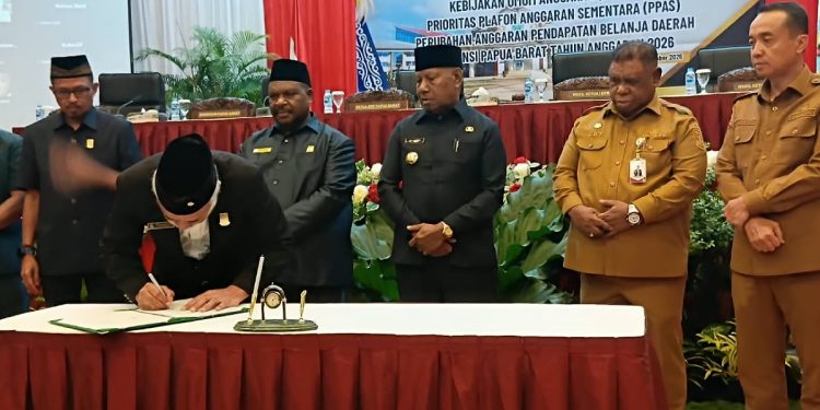 KUA-PPAS Perubahan 2026 Disepakati, DPR Papua Barat Minta OPD Percepat Penyerapan Anggaran