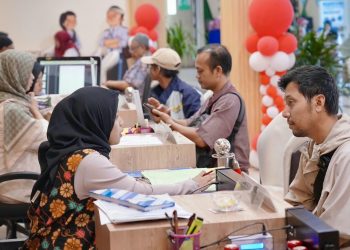 Di Tengah Kesibukan, Warga Manfaatkan PELATARAN untuk Urusan Pertanahan saat Akhir Pekan