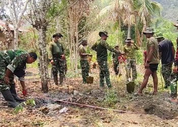 Satgas TMMD Kampung Yamboi Mulai Bersihkan Lokasi Pembangunan MCK