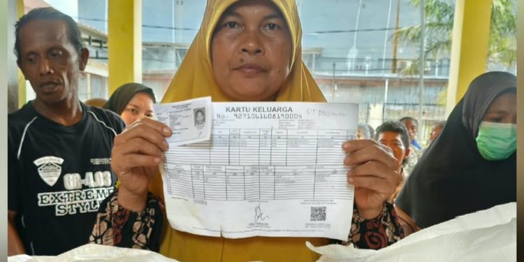 2.228 KK Remu Selatan Terima Beras Pangan, Data Penerima Kini Bisa Disesuaikan Langsung Kelurahan