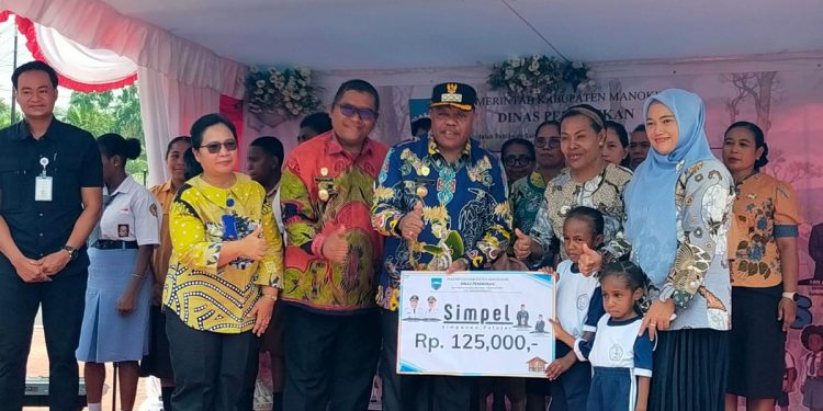 Pendidikan Gratis, Pemkab Manokwari Kucurkan Rp46 Miliar Sasar 4.500 Peserta Didik