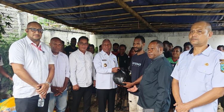 Sempat Dikeluarkan dari Asrama, Gubernur Mandacan Bantu Mahasiswa Yahukimo