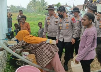 Hadapi Krisis Air Bersih, Polda PBD Turunkan Water Treatment ke Warmon Kokoda