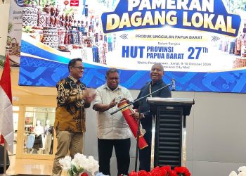 ​Buka Pameran Dagang Lokal 2026, Gubernur Dorong Produk UMKM Papua Barat Tembus Pasar Internasional