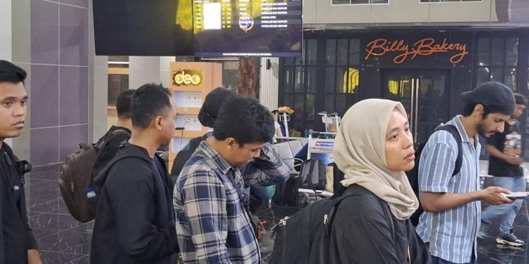Kabut Asap Tebal, Sejumlah Penerbangan di Bandara DEO Sorong Dibatalkan