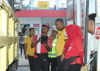 ‎Kapolda Papua Barat Pastikan Penyaluran BBM Tepat Sasaran di SPBU Sowi 4