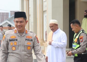 Jumat Keliling di Masjid Al-Muttaqin, Kapolres Teluk Bintuni: Kamtibmas Adalah Tanggung Jawab Bersama