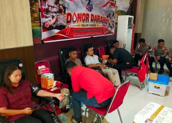 Bidhumas Polda Papua Barat Gelar Donor Darah dan Periksaan Mata Gratis