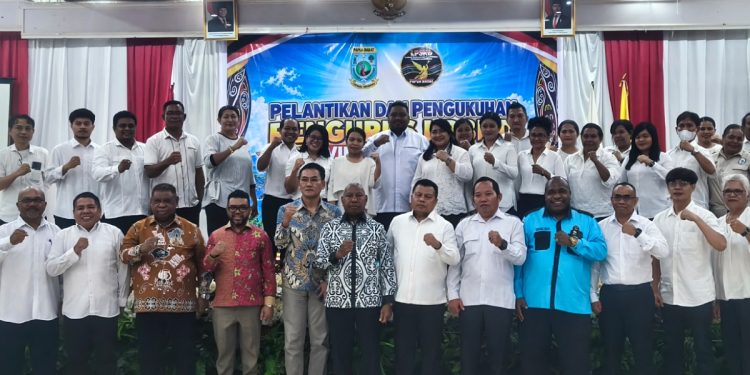 Roberth K.R. Hammar Pimpin LP3KD Papua Barat